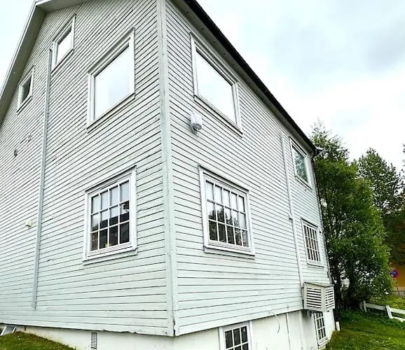 Apartament Moderne Sentral Med 3 Soverom - Saltus *